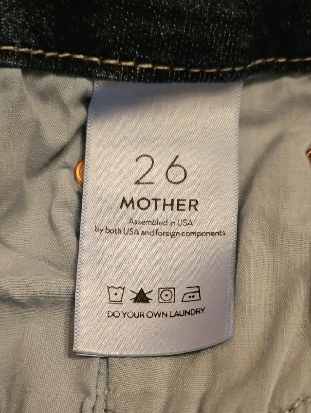 MOTHER- The Looker Crop (Here Kitty Kitty Wash) - Size 26 - Picture 9 of 10